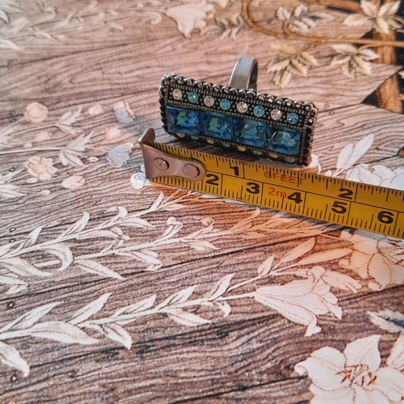 Adjustable Blue Rhinestones  Ring - Picture 4 of 6